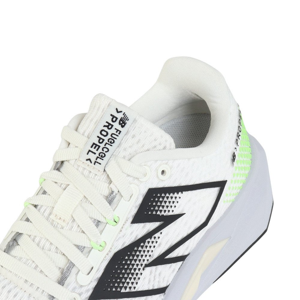 ニューバランス（new balance）（レディース）ランニングシューズ