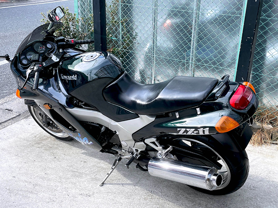KAWASAKI Ninja ZX-11 D型 – 京都のバイクショップSPEC-M（スペック