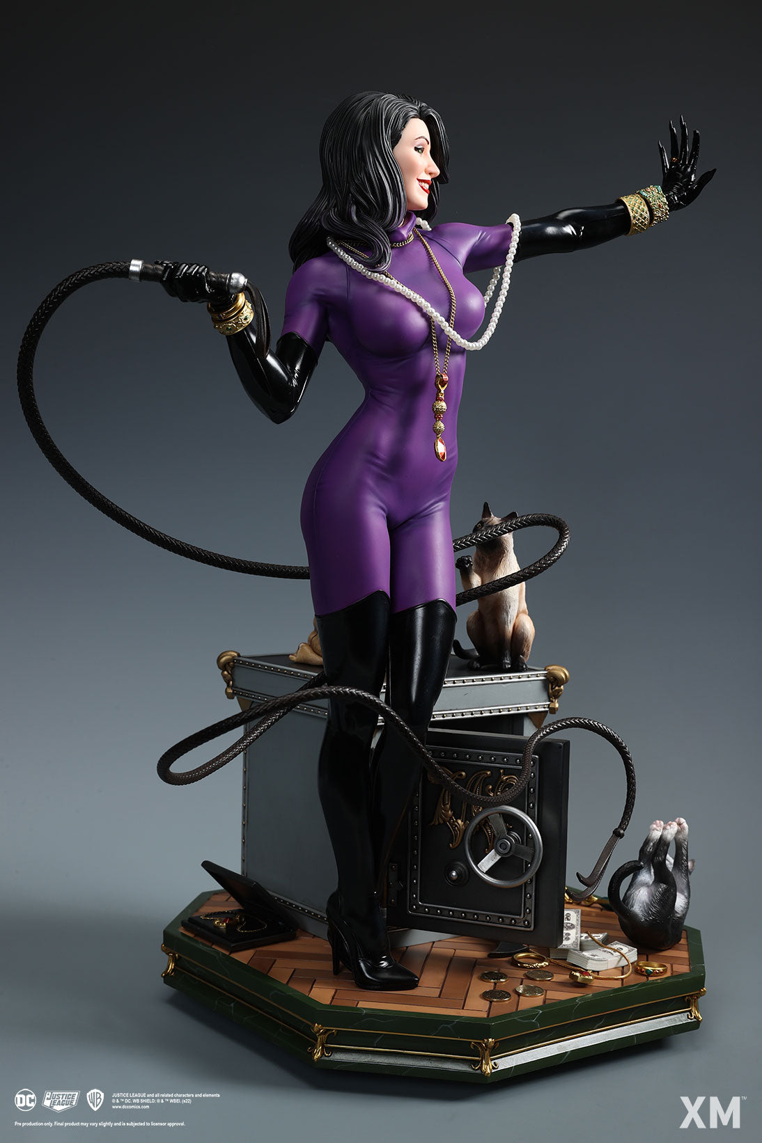 Catwoman 1/6 Scale Statue - Spec Fiction Shop