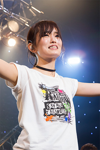 山本彩 初ソロライブ！「一人で不安」も彩コールに感極まる - スポニチ