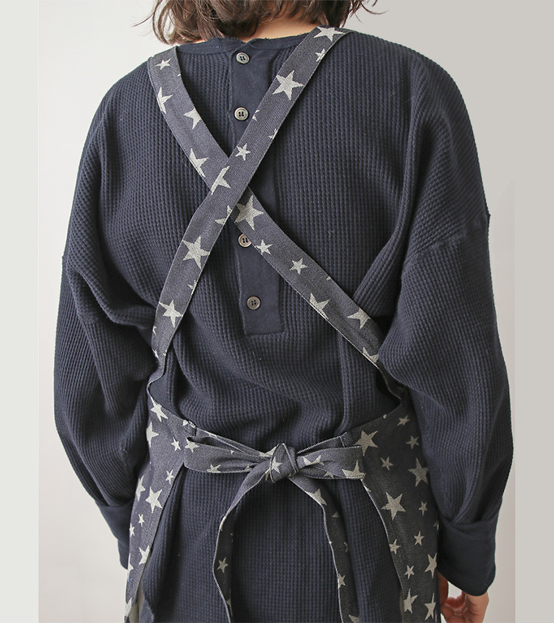 寸法図【NO.736】肩紐クロスと首掛けタイプのシンプルエプロン [M便 0