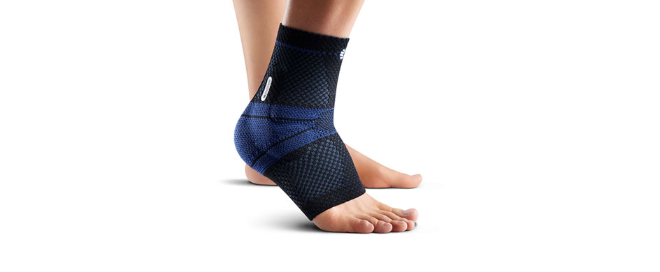 バウアーファインド社製品「マレオTrain」（足関節サポーター）の加圧