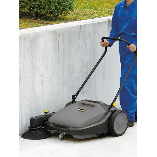 廃番・再入荷なし】ケルヒャー KM 70/20 C - 業務用手押し式スイーパー