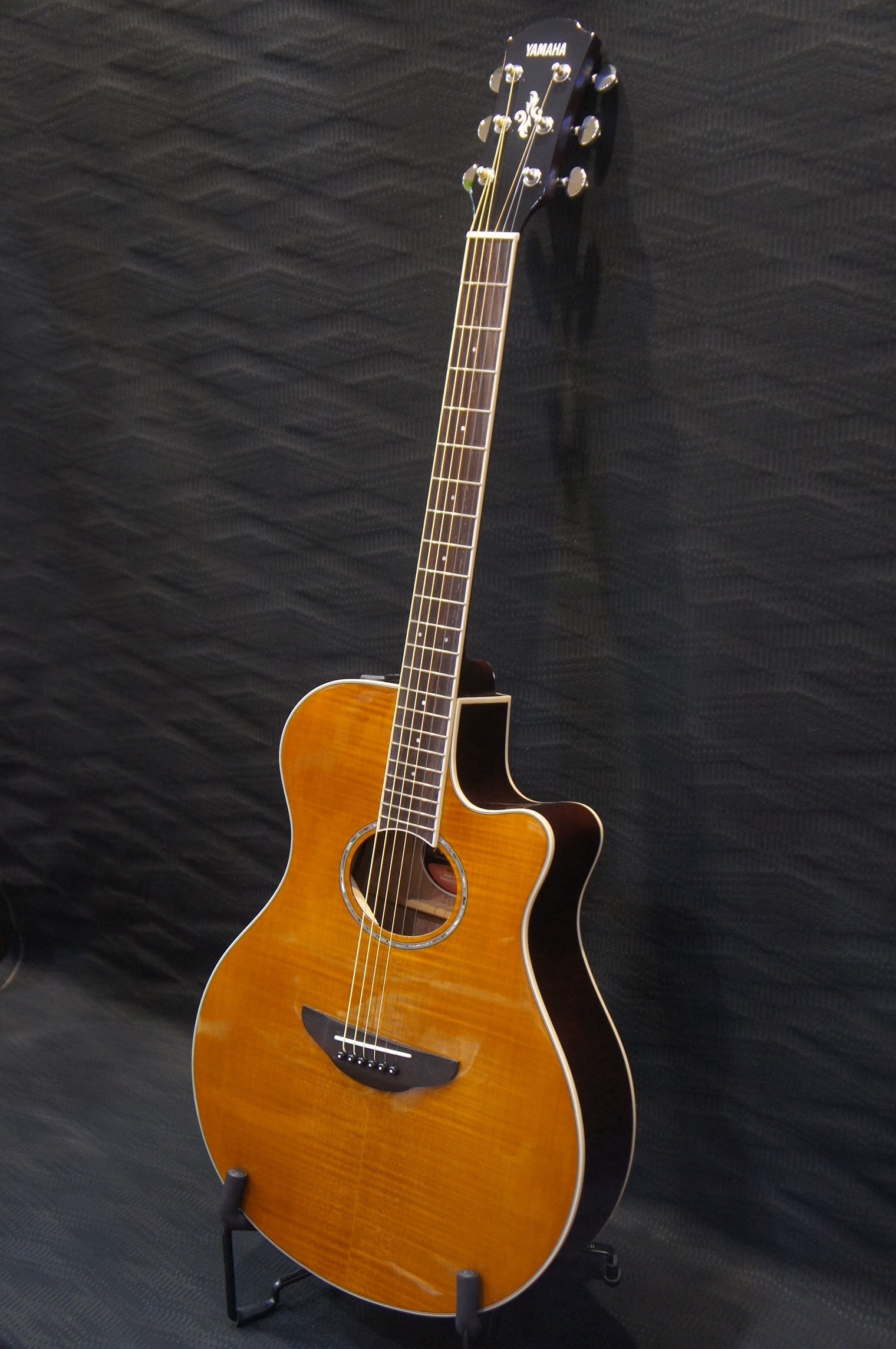 YAMAHA APX-600FM/AM 商品詳細｜楽器の店ポンポロプー｜初心者から上級