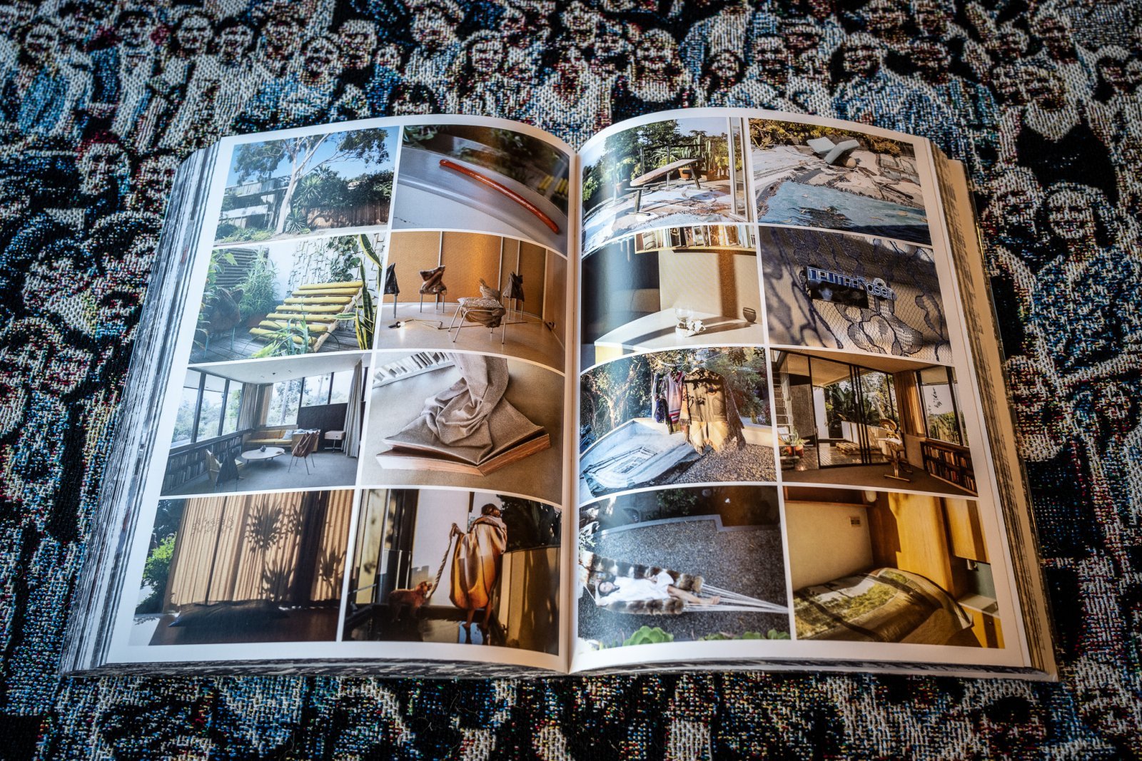 デザインユニットのブレスが25周年を記念したアートブックを発売。都内