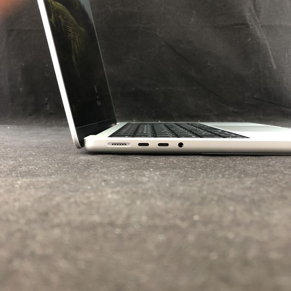 APPLE 〔中古〕MacBook Pro (14インチ, 2021) シルバー MKGR3J/A Apple