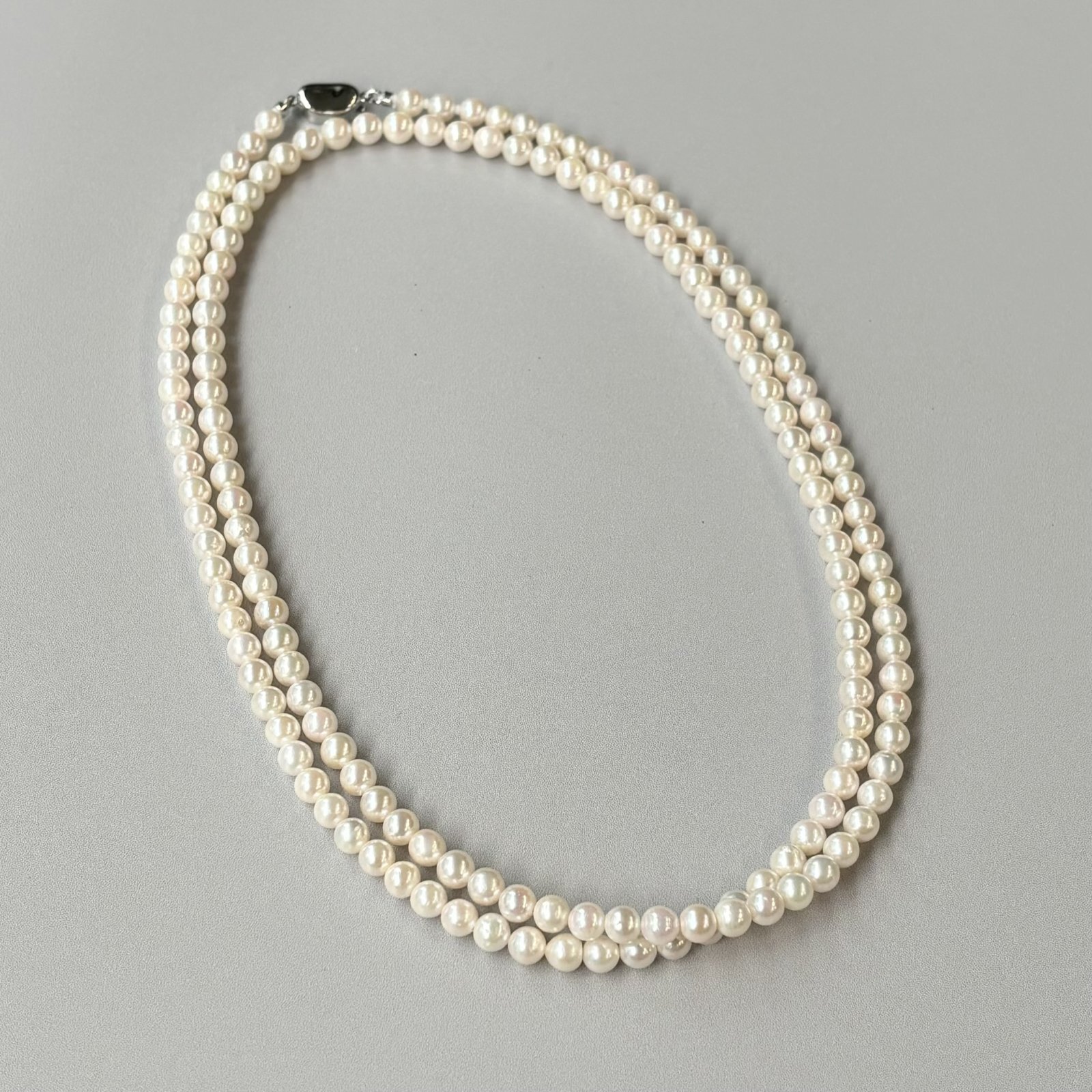新作 ベビーパールロングネックレス