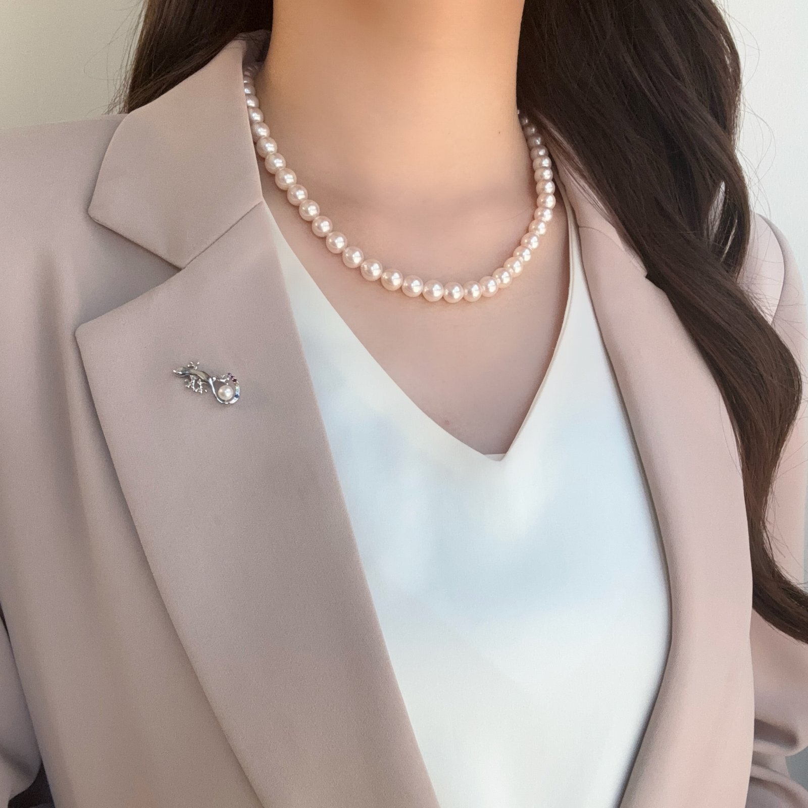 アコヤ真珠 ヤモリモチーフ パールタックブローチ 4-4.5mm ホワイト