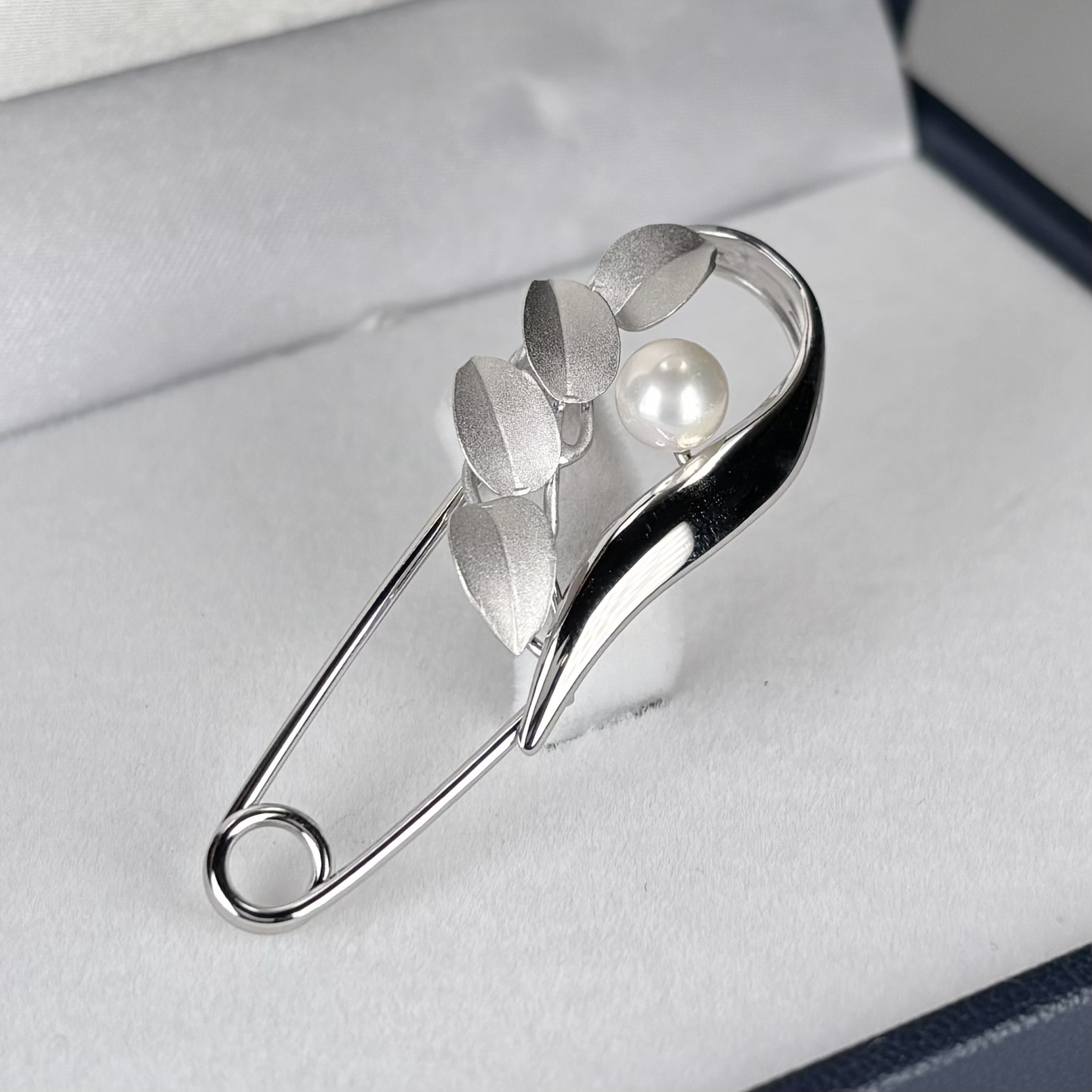 アコヤ真珠 パールブローチ 6-6.5mm ホワイト ラウンド シルバー製 SV925