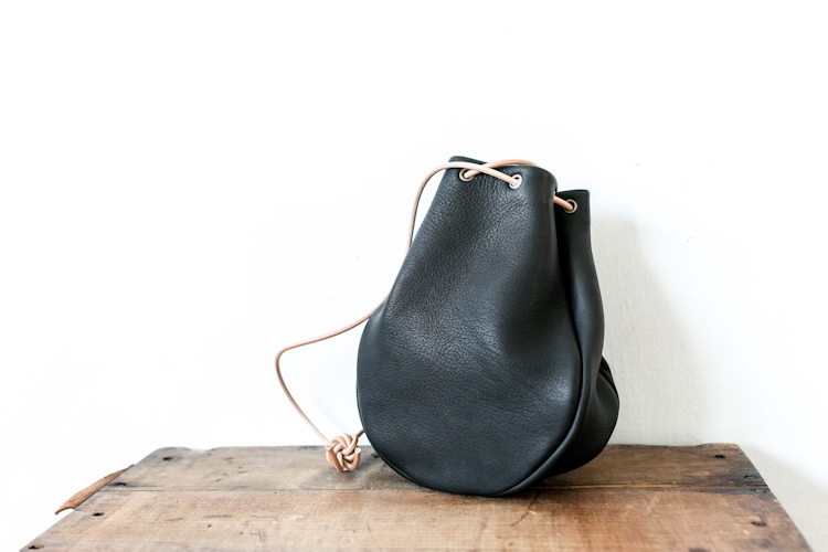 ドローストリングバッグ巾着/鹿革黒