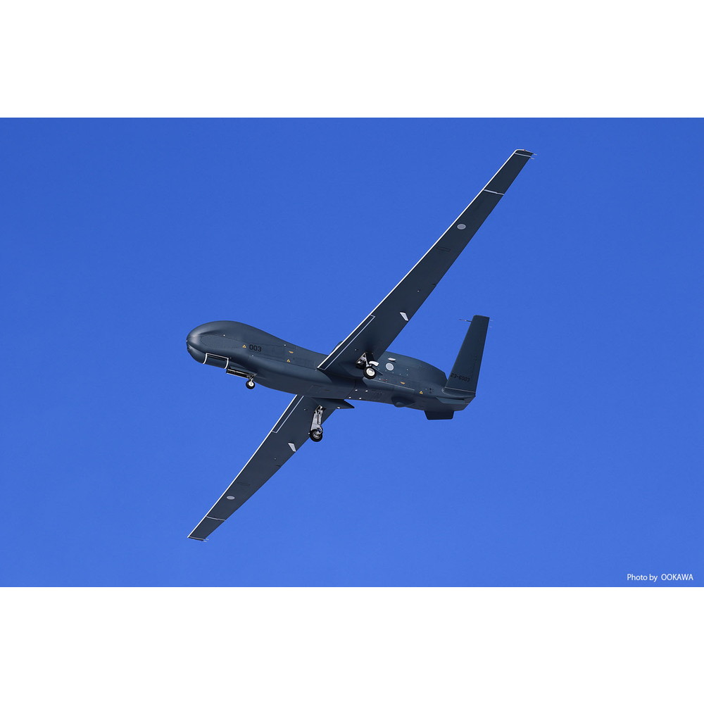 プラモデル :: 飛行機 :: 航空自衛隊 無人偵察機 RQ-4B グローバル