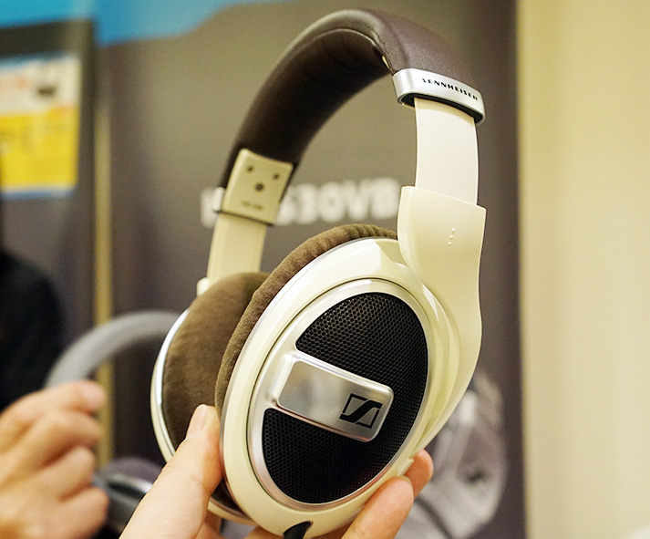 ヘッドホン祭＞ゼンハイザー、6年ぶり刷新のHD500シリーズ4機種