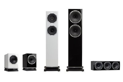 FYNE AUDIO、スピーカー「F500シリーズ」にブラック／ホワイトのピアノ
