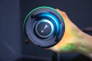 JBL、新同軸ユニット搭載のBluetoothスピーカー「PULSE 5」ほか