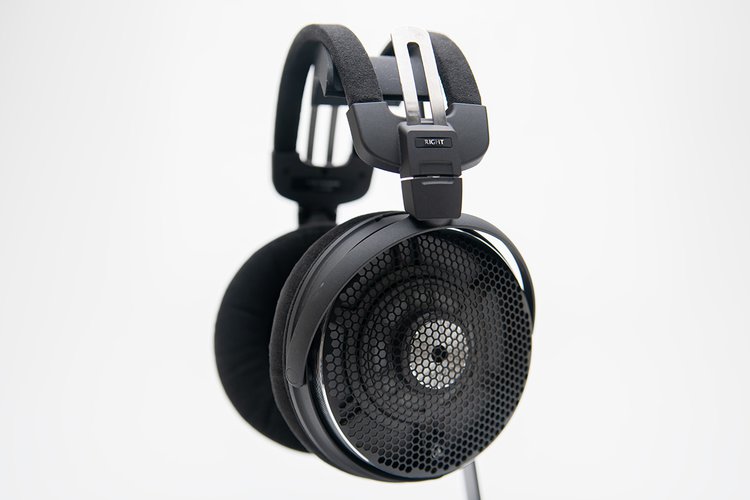 オーディオテクニカの開放型ヘッドホン徹底比較！「ATH-ADX3000」「ATH