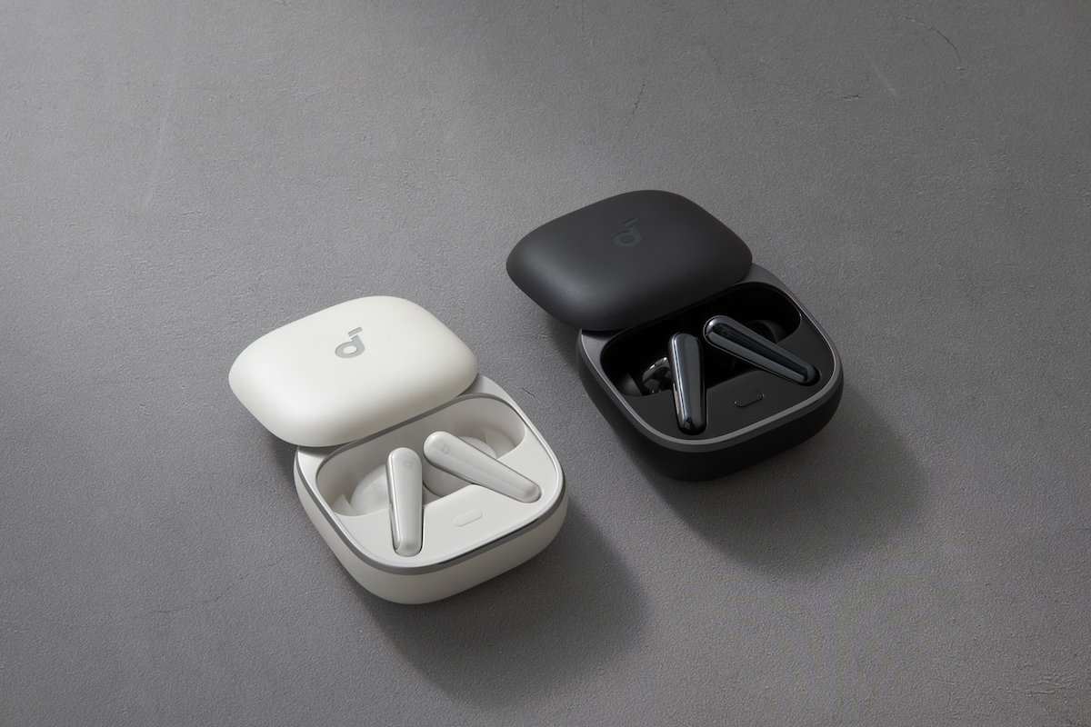 Ankerの最新イヤホン「Liberty 5」。前モデルと聴き比べてみたら音と