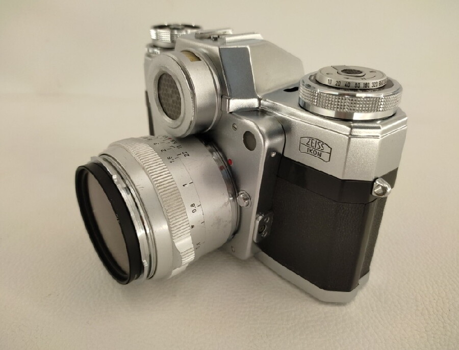 フィルムカメラ ZEISS IKON Contarex I をお買取入荷しました。｜2022