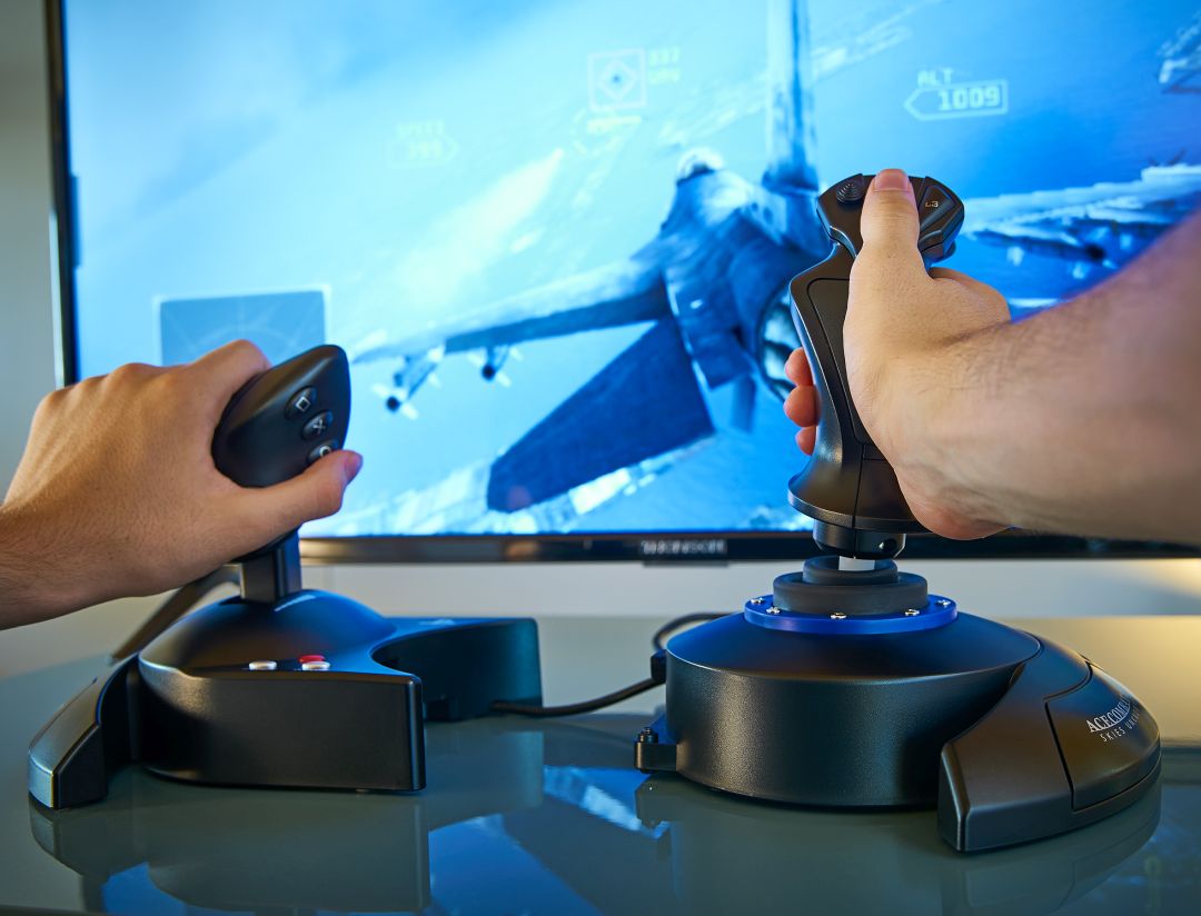 Thrustmaster T.Flight Hotas 4 Ace Combat 7: Skies Unknown Edition