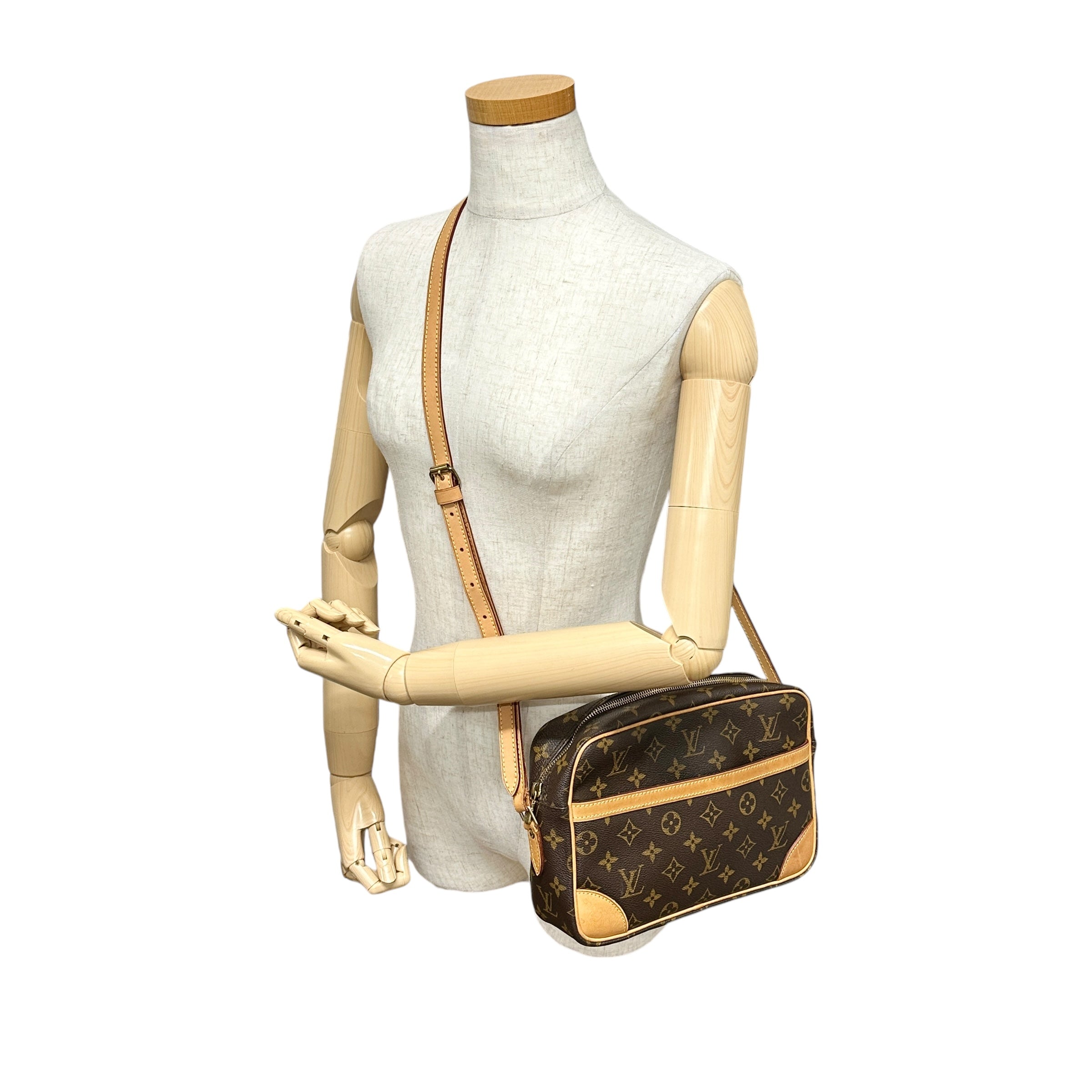 LOUIS VUITTON ルイ・ヴィトン モノグラム トロカデロ27