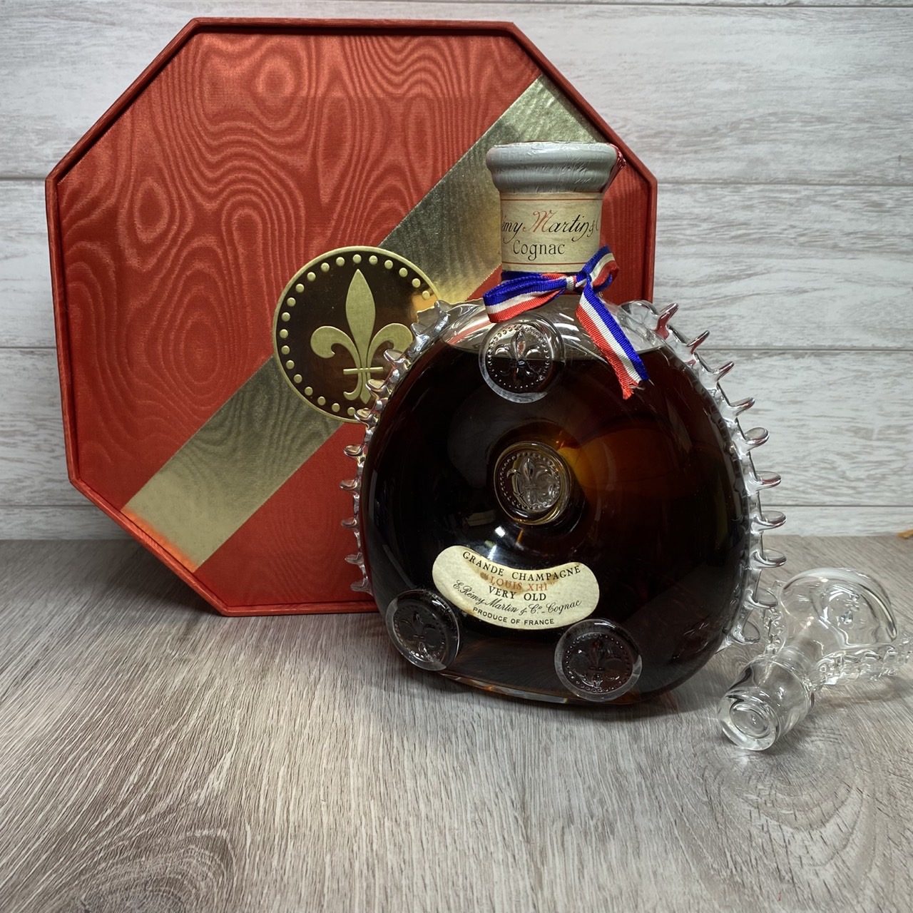 REMY MARTIN】ルイ13世 COGNAC バカラボトル の買取価格をご紹介し