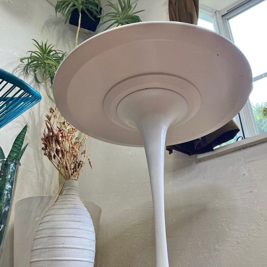 ノル Knoll ノル チューリップテーブル サイドテーブル 小 エーロ