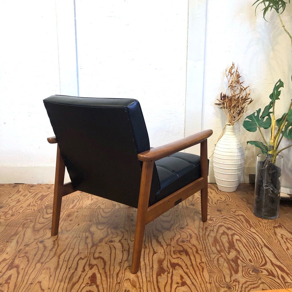 カリモク60 / karimoku Kチェア スタンダードブラック アームソファ 1