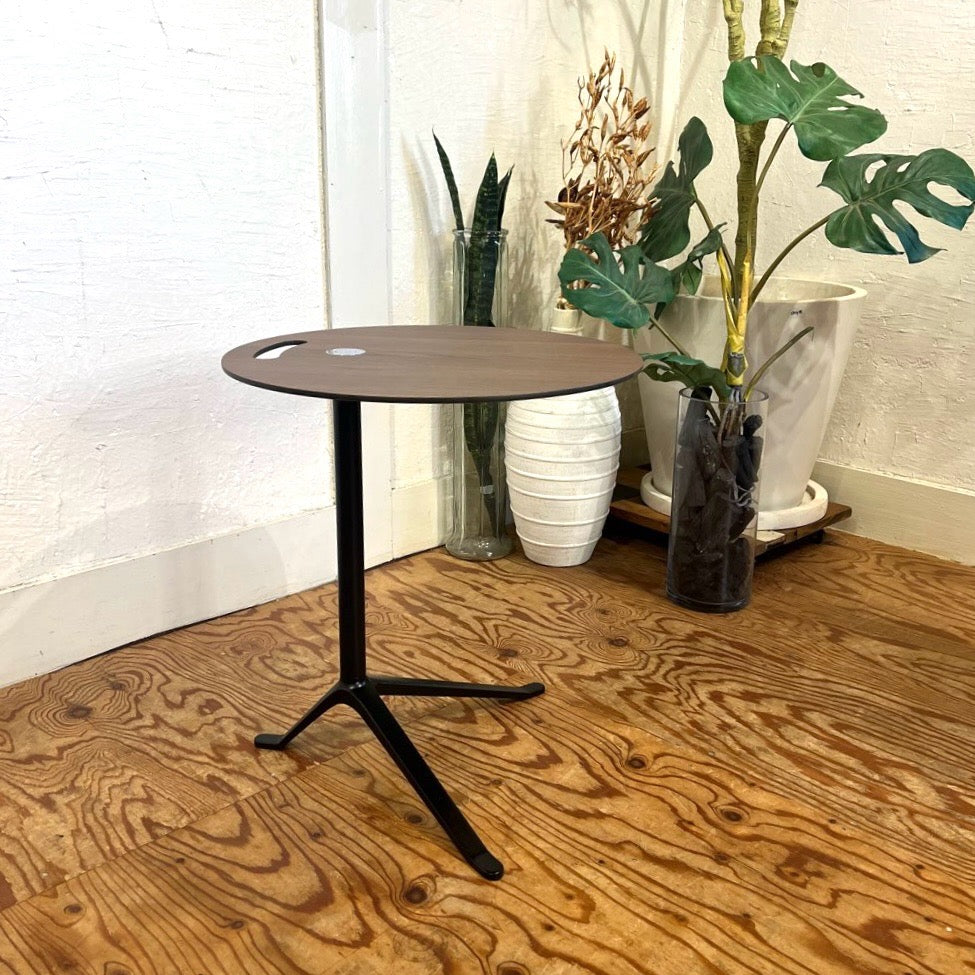 フリッツハンセン / FRITZ HANSEN リトルフレンドサイドテーブル