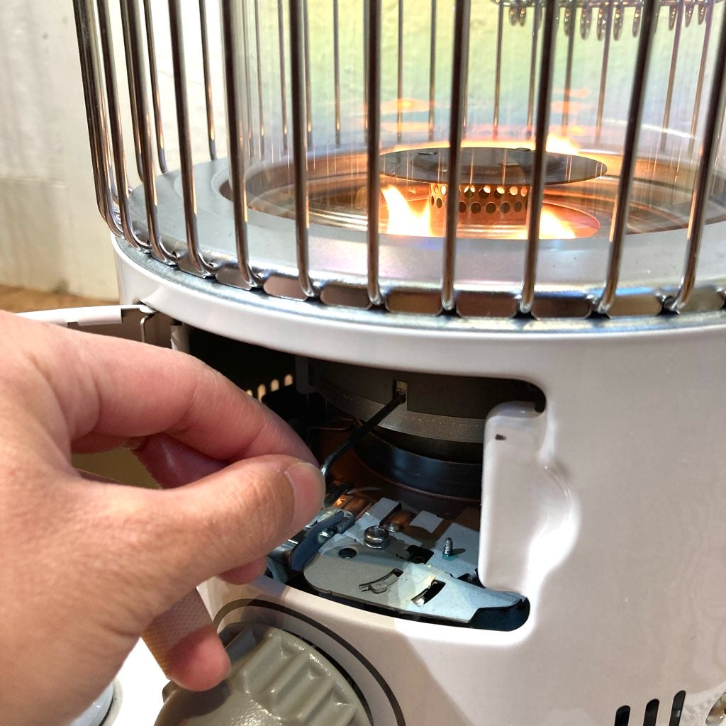 トヨトミレインボーストーブ RB-250-W 18年製 ※外筒交換済（送料込