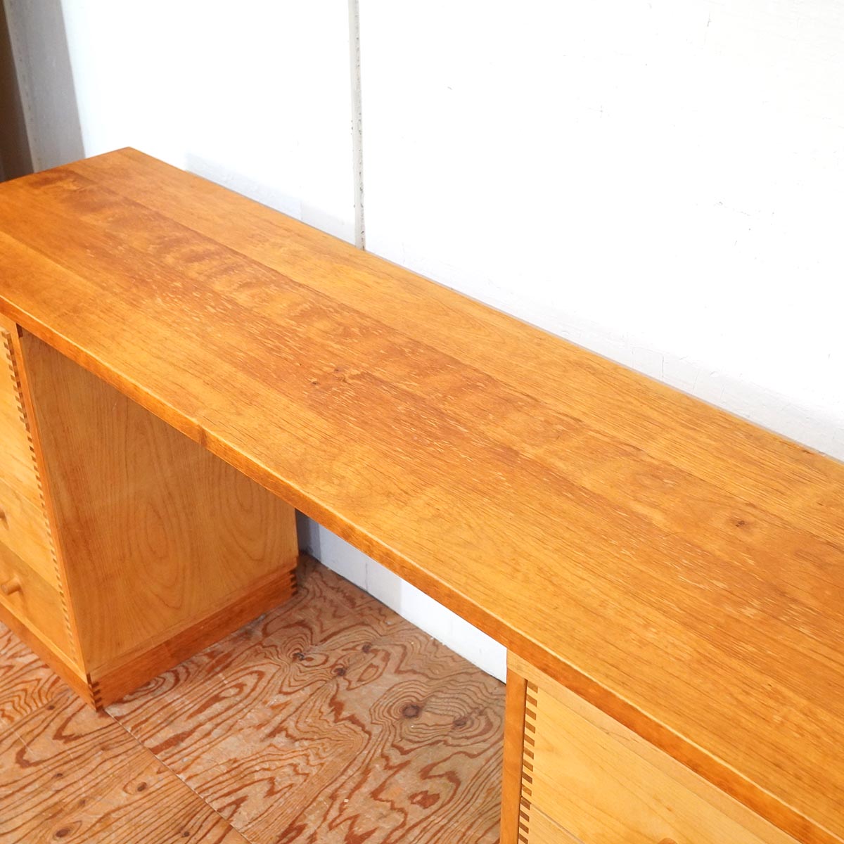 イクスス / ikususu 両袖机 デスク 中古 アルダー材 無垢材 奥行き浅い