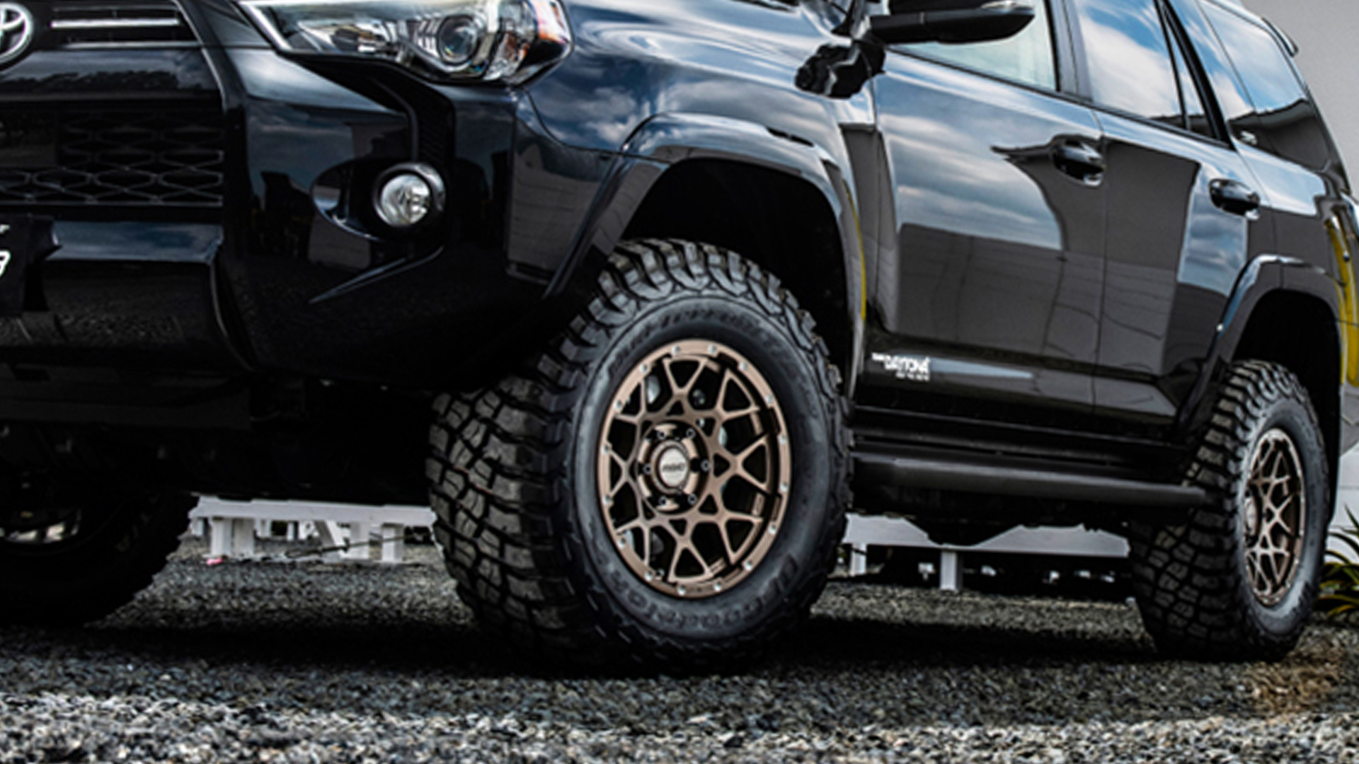 M8｜RAYS（株式会社レイズ）｜革新的なハイパフォーマンスホイール