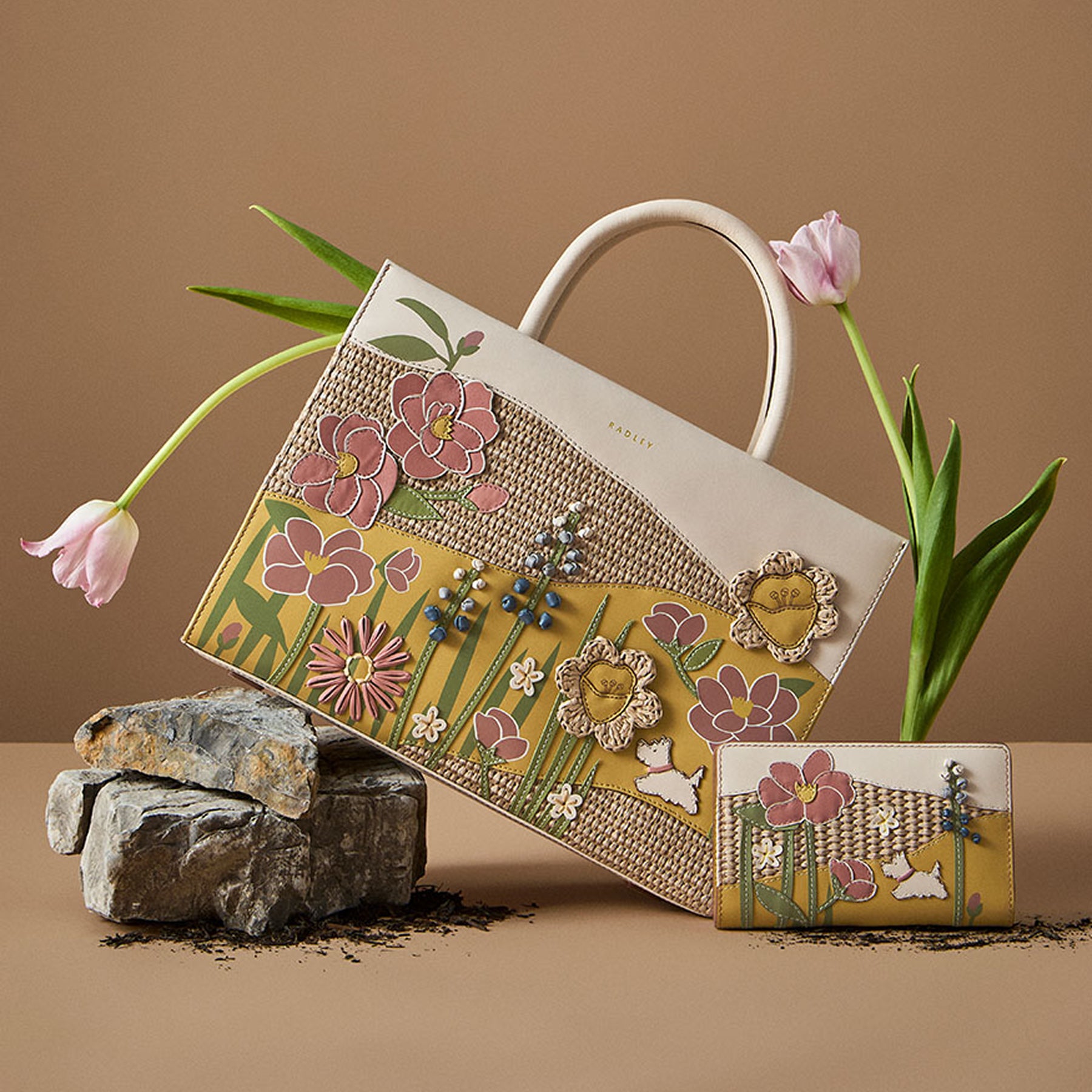 Black Medium Ziptop Grab | Suffolk Road AW24 | Radley London