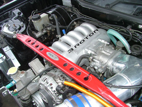 RX-7,RX-8などRE車を中心にレースからフィードバックしたノウハウをも