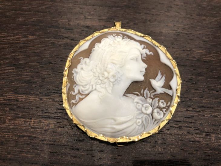 京都店にて】『K18金具 カメオブローチ』 ｜骨董品買取 緑和堂
