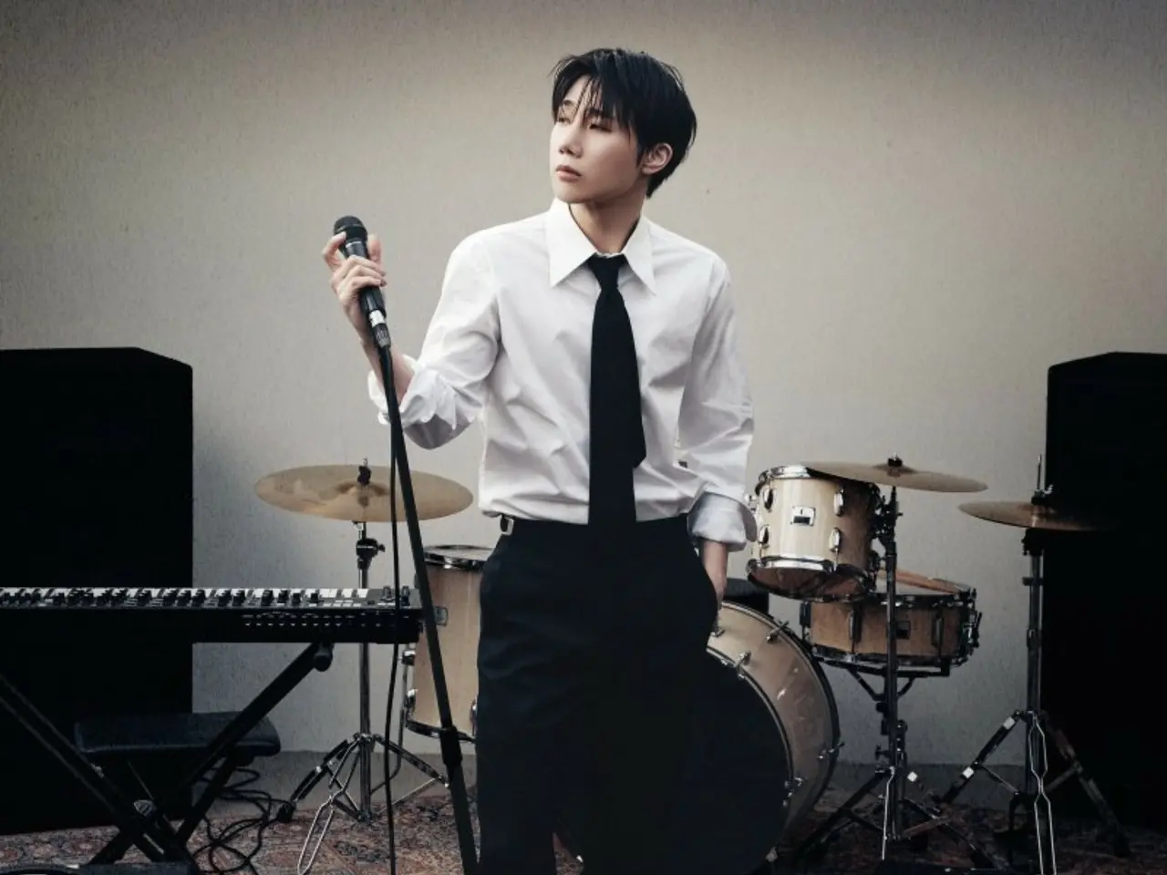 INFINITE」ソンギュ、単独コンサート「LV4」メインポスター公開…さらに