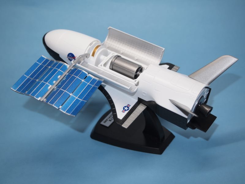 X-37B (スカイネット 1/50)