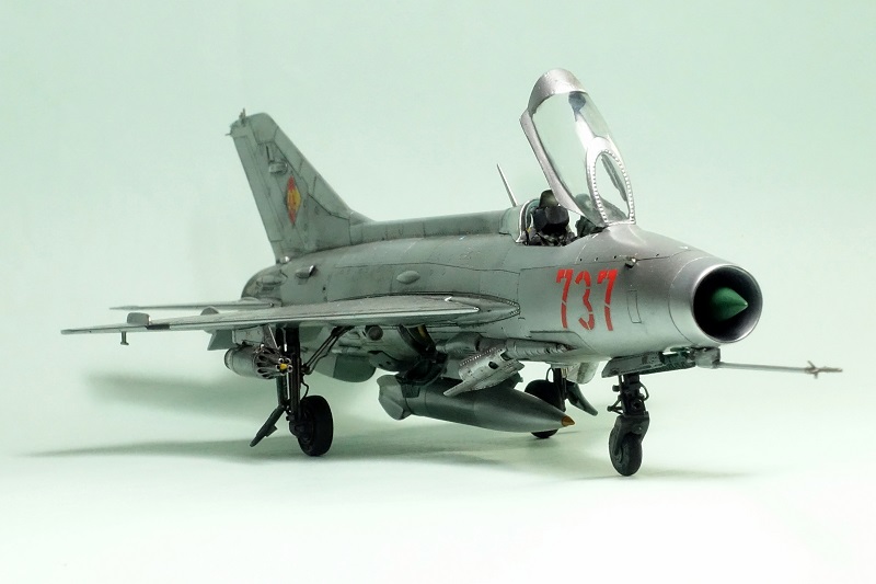 ミコヤン・グレビッチMig21/F-13フィッシュベッドC（レベル 1/72