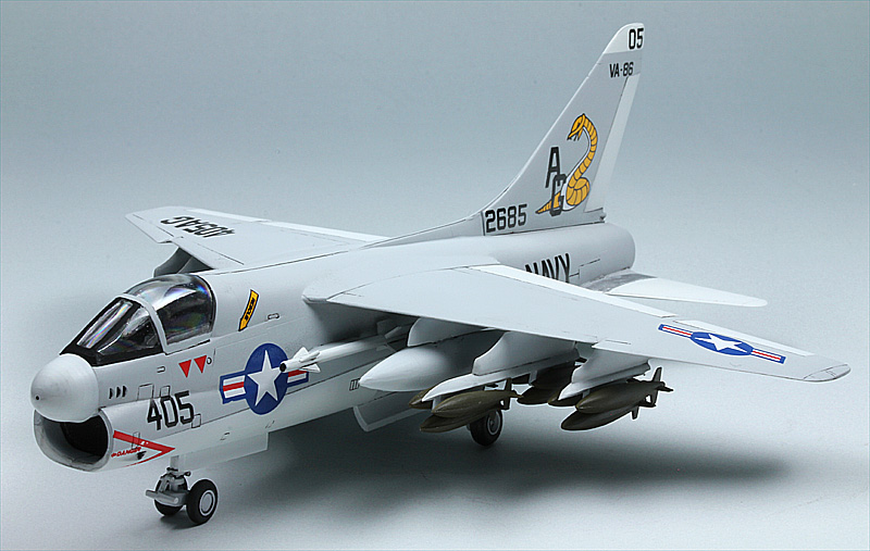 コルセア ＆ ライトニング （タミヤ 1/100）＞ 特集 プラモデル