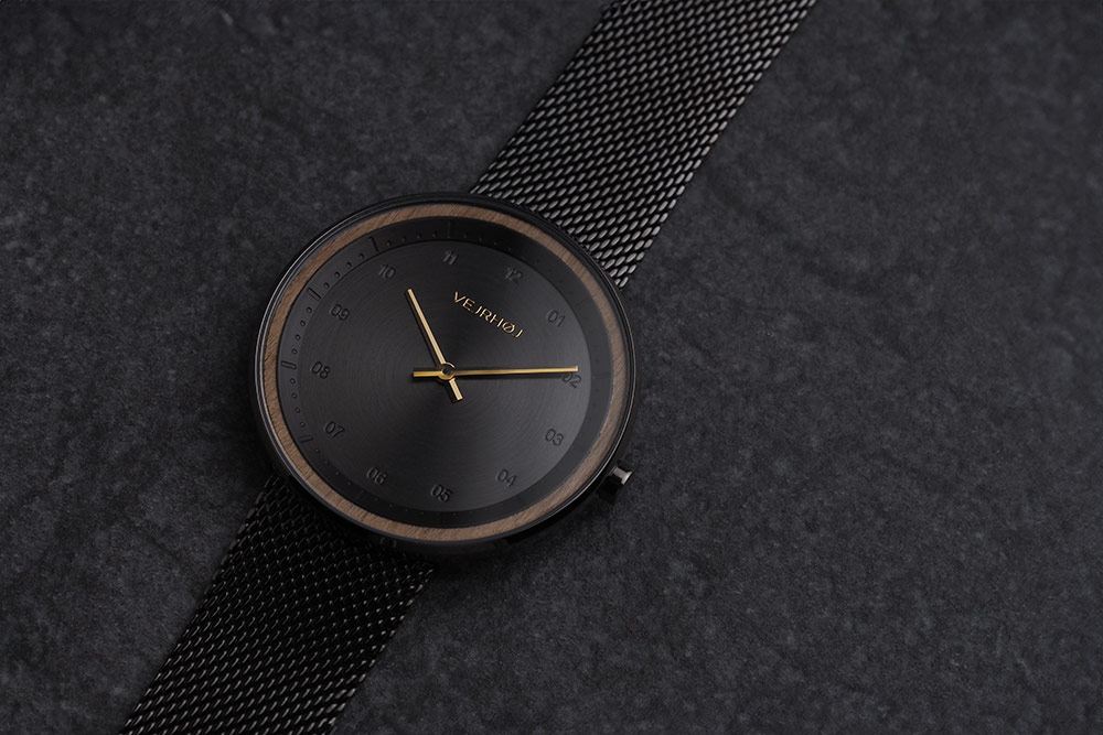 Black and Gold ブラック＆ゴールド ウォッチ / VEJRHØJ ヴェアホイ