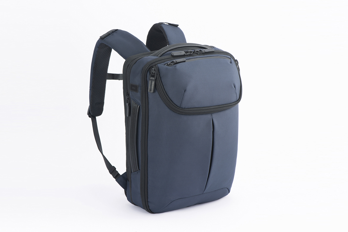 エース、3層構造の大容量リュック「デュアルポーズ」に新型・新色