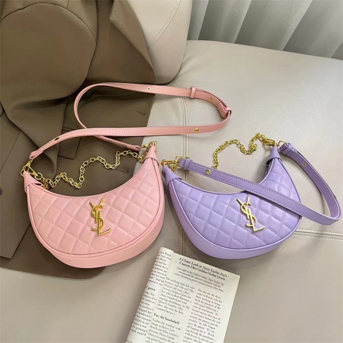 Chanel ハンドバッグ 小さめ 三日月型ショルダーバッグ イヴサン