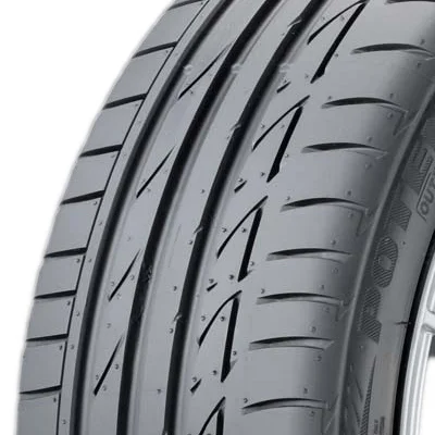 BRIDGESTONE Potenza S001 225/35R18Y (004819) | Town Fair Tire
