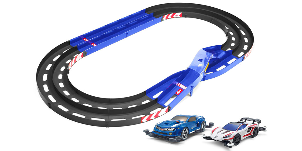 2台のミニ四駆をセットした、すぐに遊べるサーキットが登場 - おもちゃ
