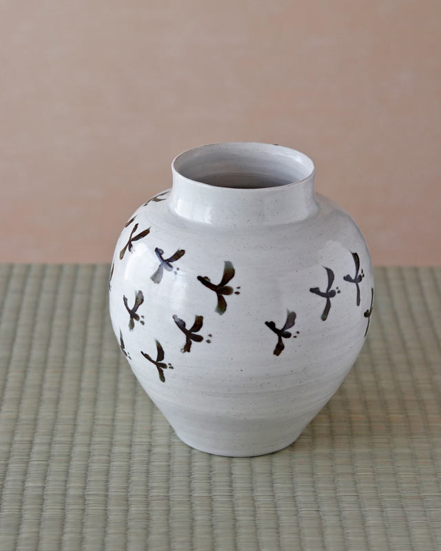 砥部焼の和食器 山中窯の花器【砥部工房 からくさ】