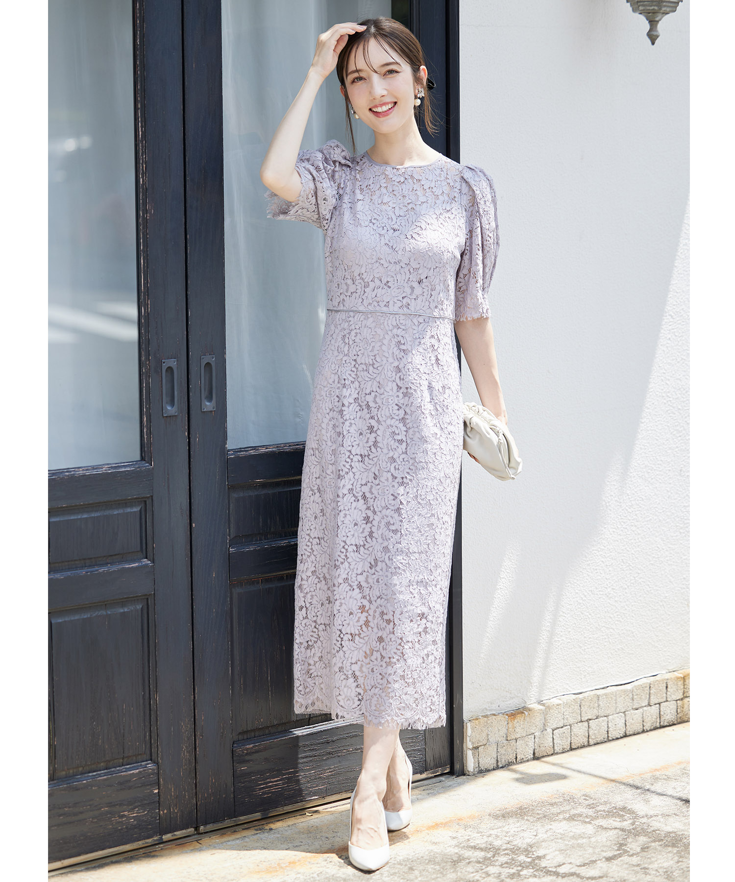 後ろリボン付きパフスリーブレースタイトワンピース