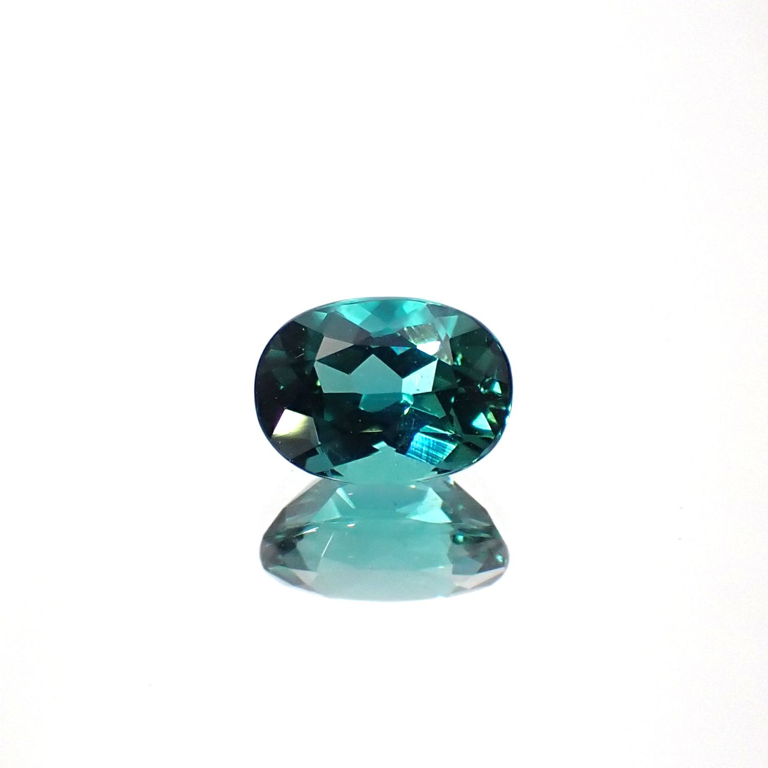 ブルーグリーントルマリン ブラジル産 0.78ct[230923531]6.5x4.7mm前後