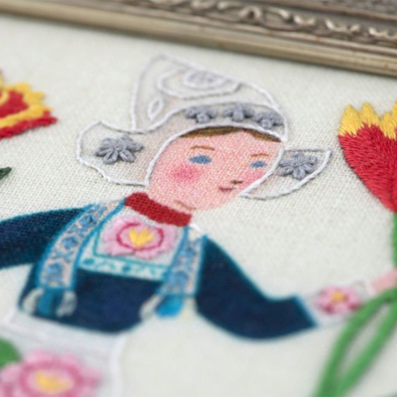 柏木リエさん×bitteさん 民族衣装の刺繍フレーム「オランダ」: キット