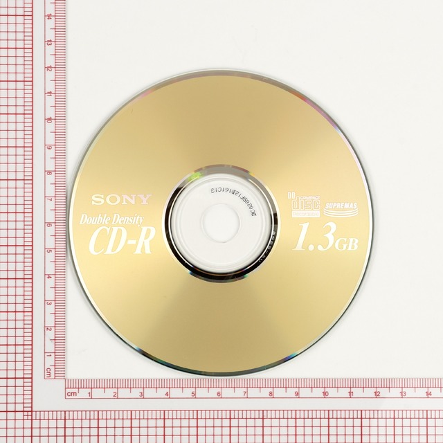 容量2倍を実現した倍密度のDDCD規格用光ディスク「DD-R」「DD-RW