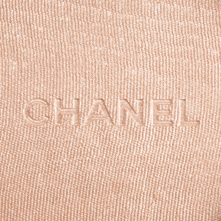 Chanel Ivory Gold (10) Highlighting Powder Review & Swatches
