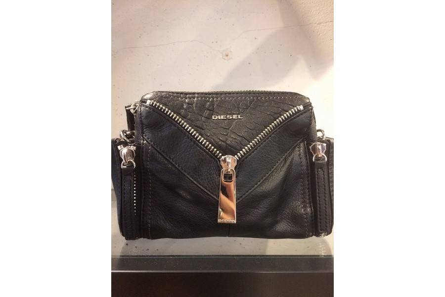 DIESEL/ディーゼルのチェーンバッグは見た目以上の逸品なんです