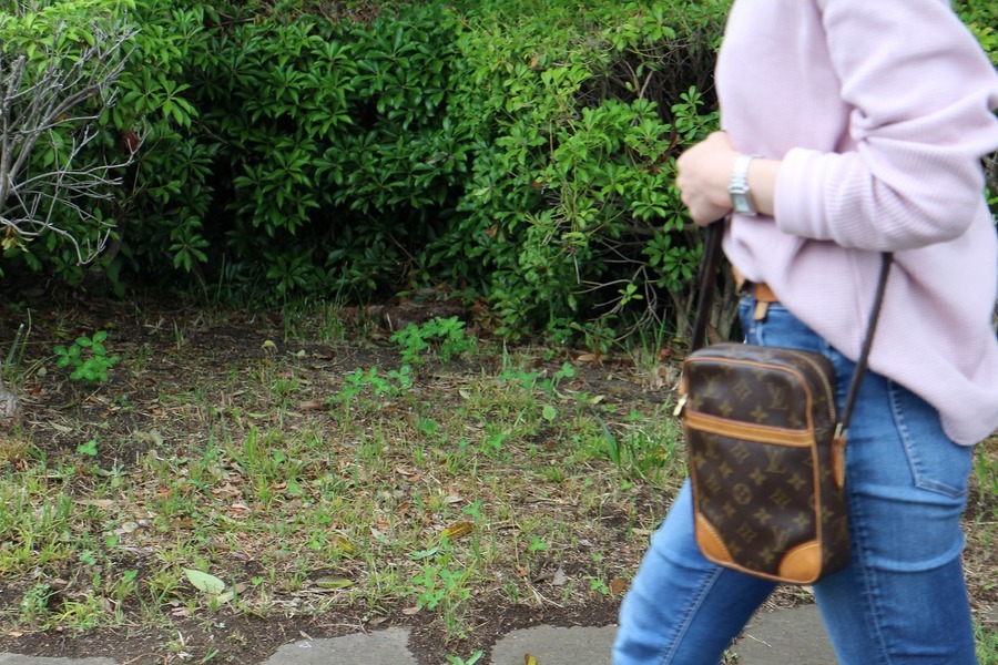 クロスボディバッグ LOUIS VUITTON ダヌーブのご紹介です☆[2019.06.09